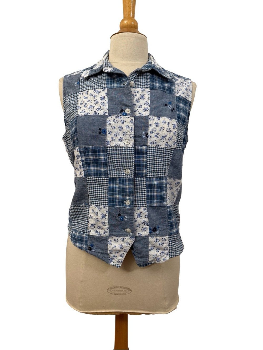 St. John’s Bay Patchwork Sleeveless Button Front Vest Petite Large Cottagecore